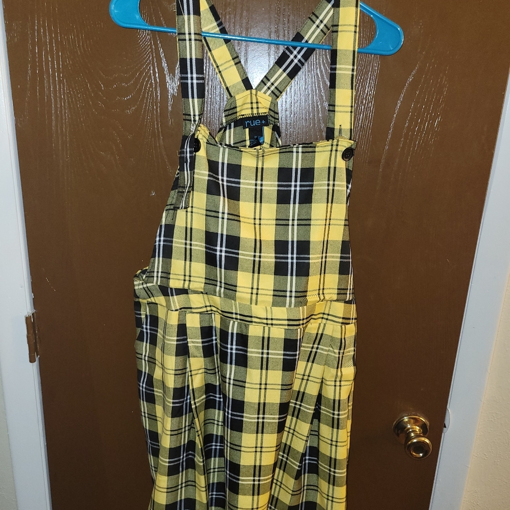 Cute skater skirt jumper